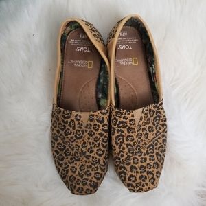 Toms Leopard print shoes